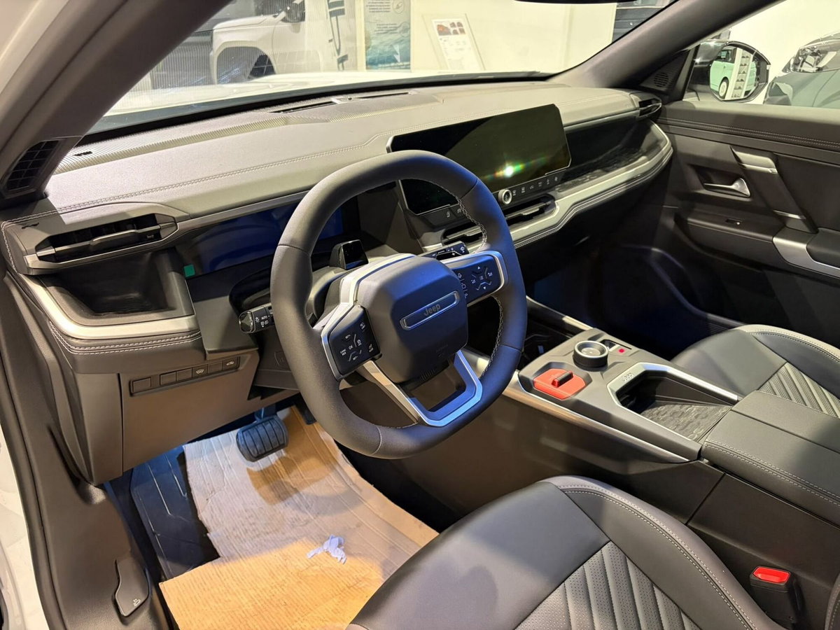 Jeep Compass 1.2 turbo 48V e-hybrid Summit fwd 145cv edct6 (7)