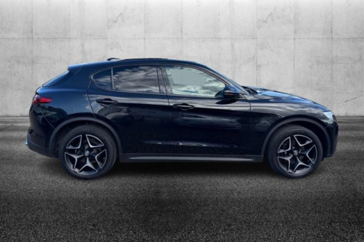 Alfa Romeo Stelvio Stelvio 2.0 Turbo 200 CV AT8 Q4 Super Business (5)