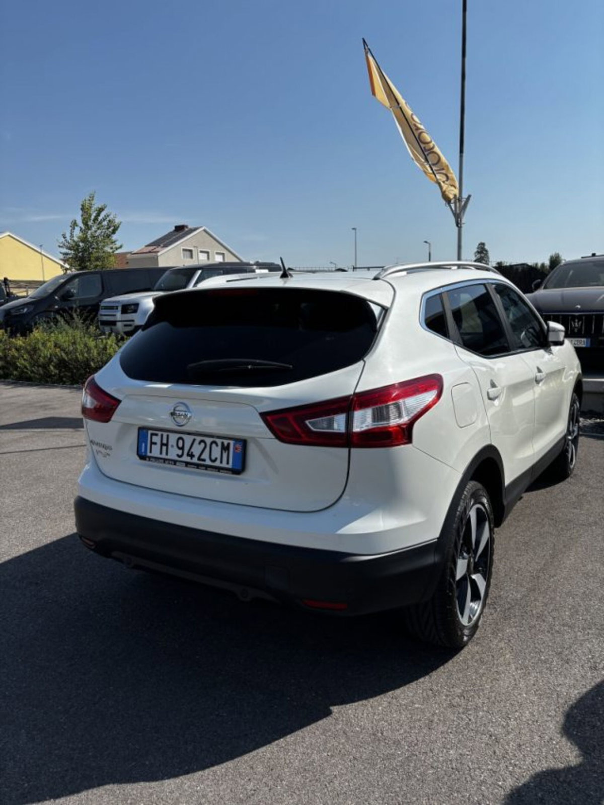 Nissan Qashqai 1.6 dCi 2WD Tekna (2)