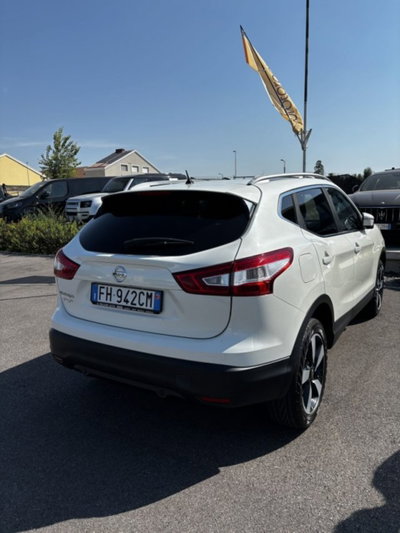 Nissan Qashqai 1.6 dCi 2WD Tekna (2)
