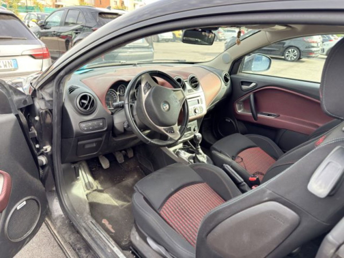 Alfa Romeo MiTo 1.4 T 155 CV Distinctive Sport Pack (6)