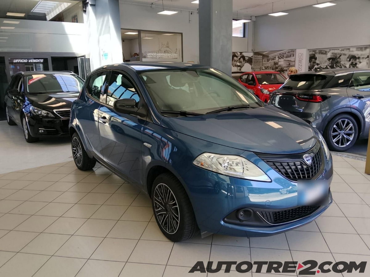 Lancia Ypsilon 1.0 FireFly 5 porte S&S Hybrid Gold Plus (3)