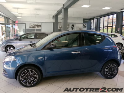 Lancia Ypsilon 1.0 FireFly 5 porte S&S Hybrid Gold Plus (4)
