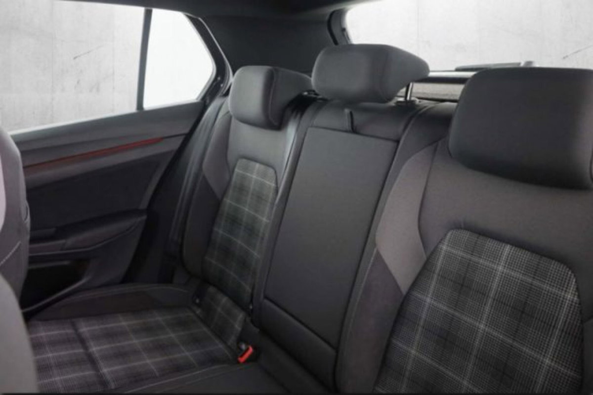Volkswagen Golf 2.0 TDI GTD DSG (8)