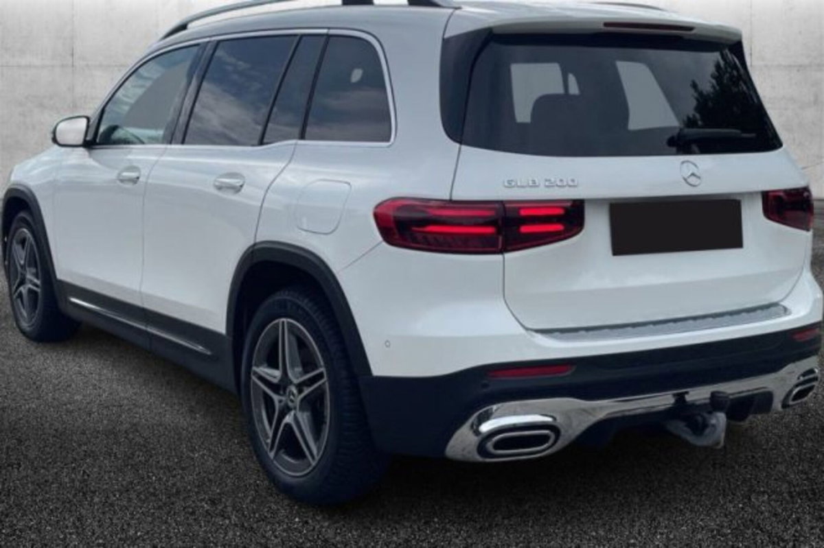 Mercedes-Benz GLB 200 AMG Line Advanced Plus auto (3)