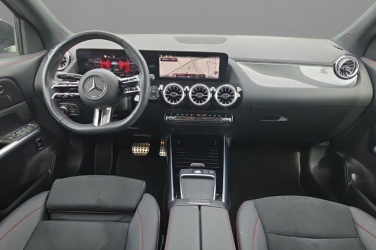 Mercedes-Benz GLA SUV 200 d AMG Line Premium Plus 4matic auto (4)