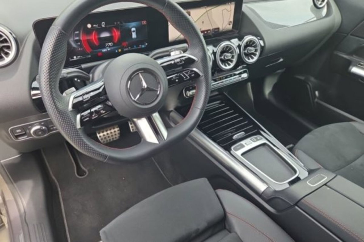 Mercedes-Benz GLA SUV 200 d AMG Line Premium Plus 4matic auto (5)