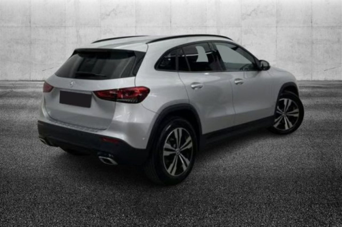 Mercedes-Benz GLA SUV 220 d Automatic 4Matic Sport Plus (2)