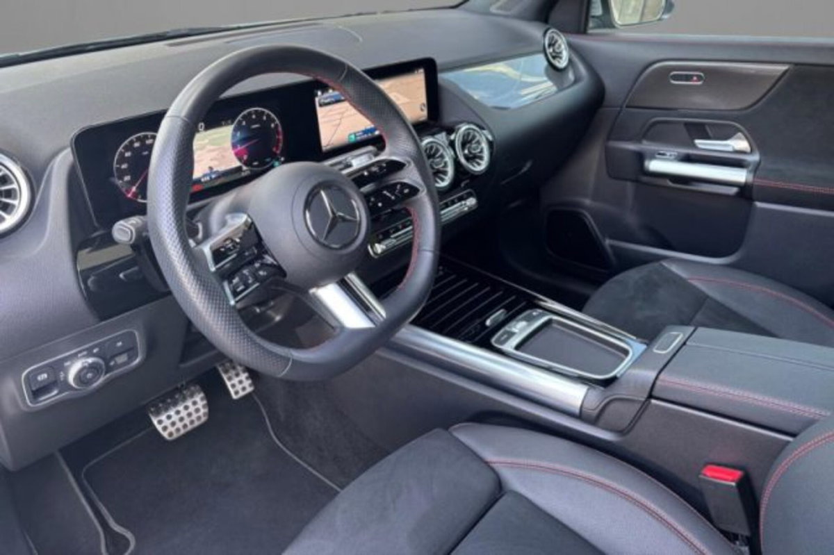 Mercedes-Benz GLA SUV 200 AMG Line Premium auto (4)