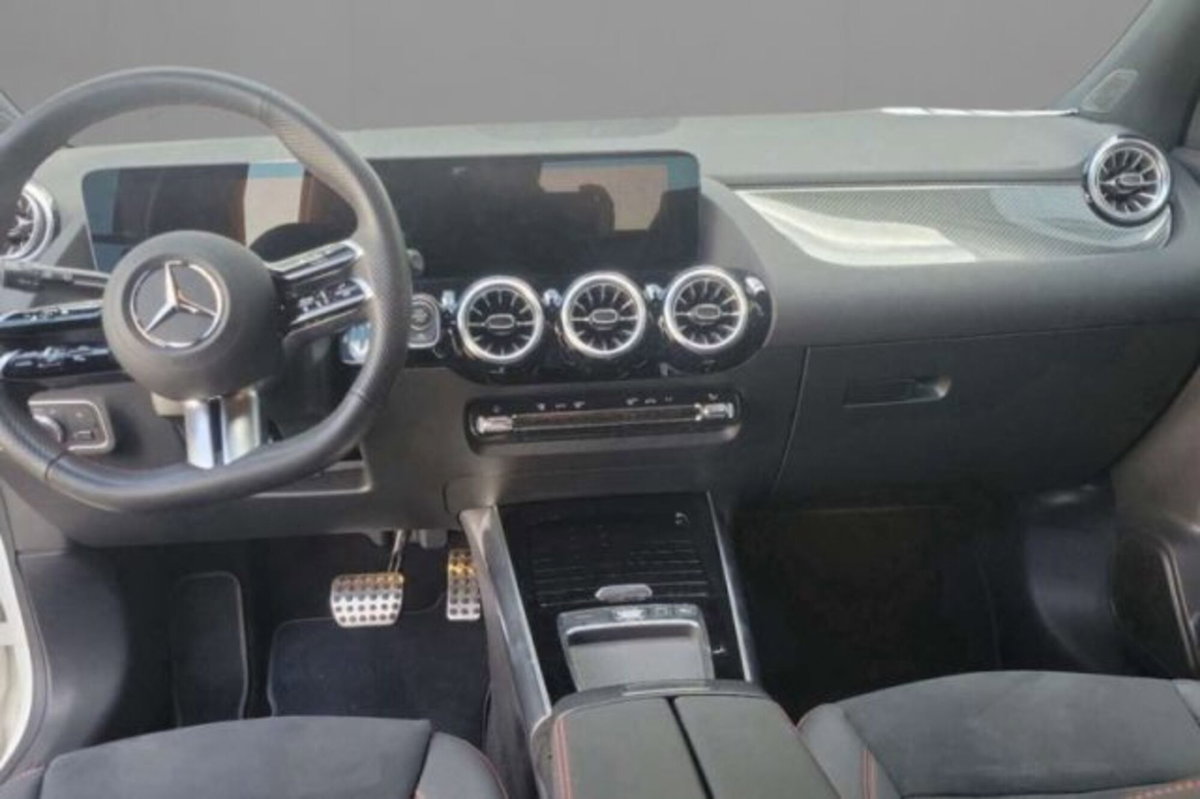 Mercedes-Benz GLA SUV 180 AMG Line Advanced Plus Digital Edition auto (6)