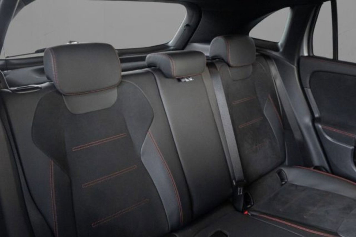 Mercedes-Benz GLA SUV 250 e phev AMG Line Advanced Plus auto (8)