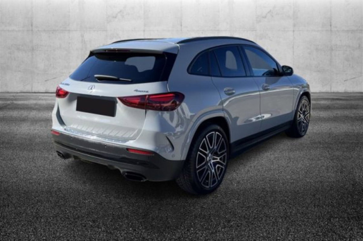 Mercedes-Benz GLA SUV 200 d AMG Line Premium Plus 4matic auto (4)