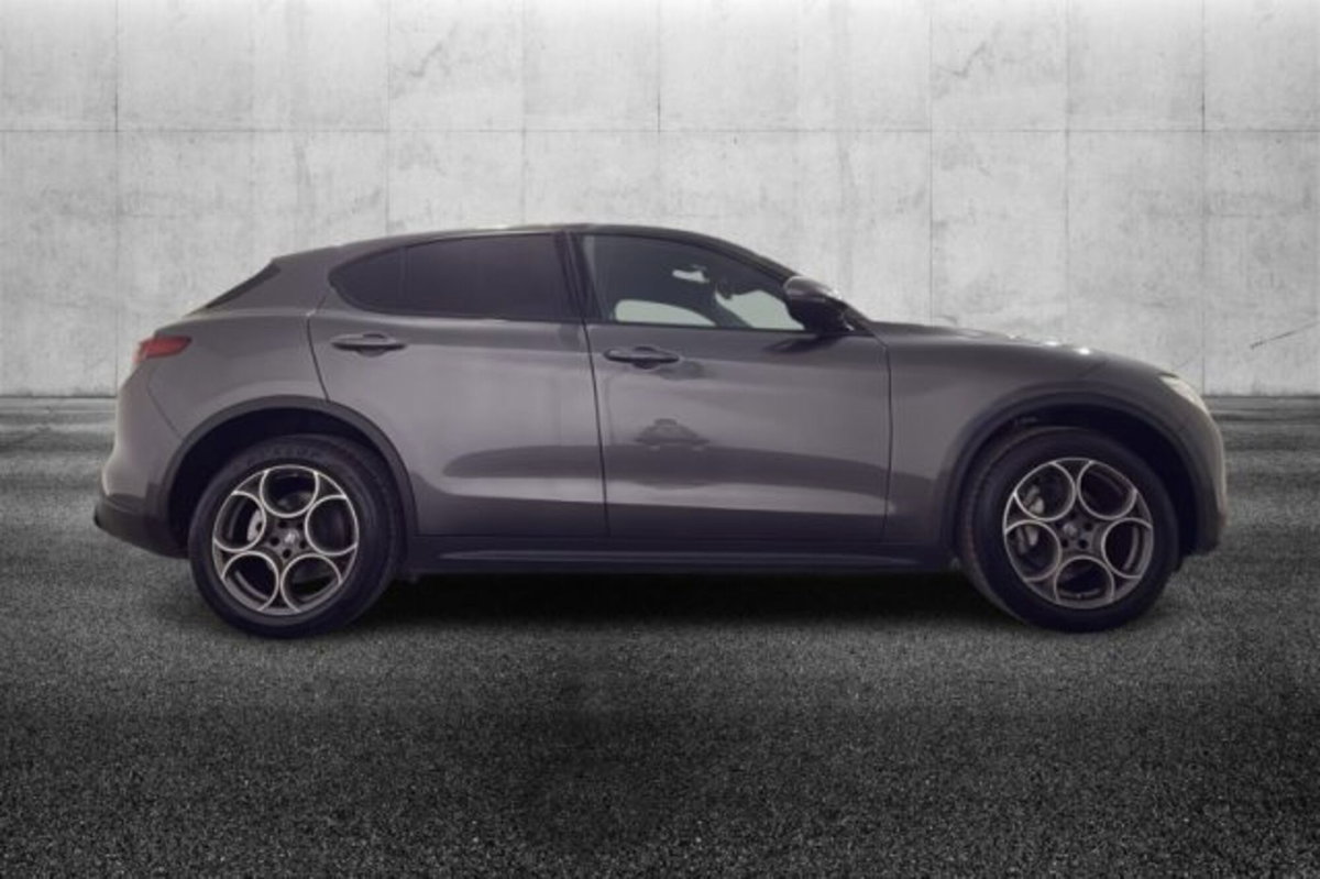 Alfa Romeo Stelvio Stelvio 2.0 Turbo 200 CV AT8 Q4 Sprint (5)