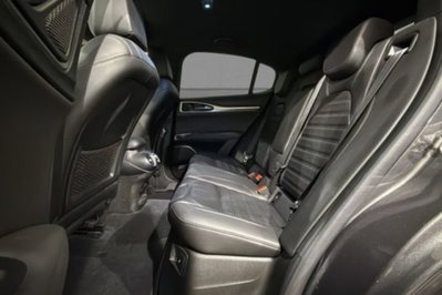 Alfa Romeo Stelvio Stelvio 2.0 Turbo 200 CV AT8 Q4 Sprint (8)