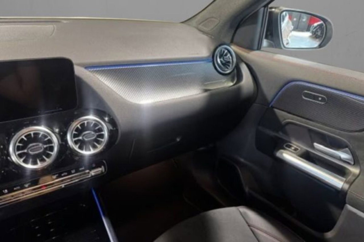 Mercedes-Benz GLA SUV 200 d AMG Line Advanced Plus 4matic auto (4)