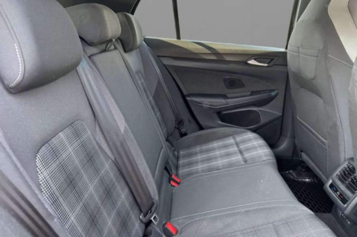 Volkswagen Golf 2.0 TDI GTD DSG (8)