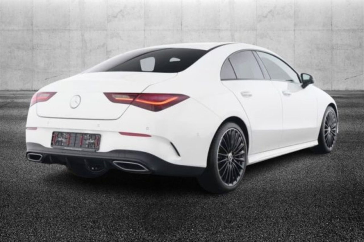 Mercedes-Benz CLA 180 Automatic Premium (2)
