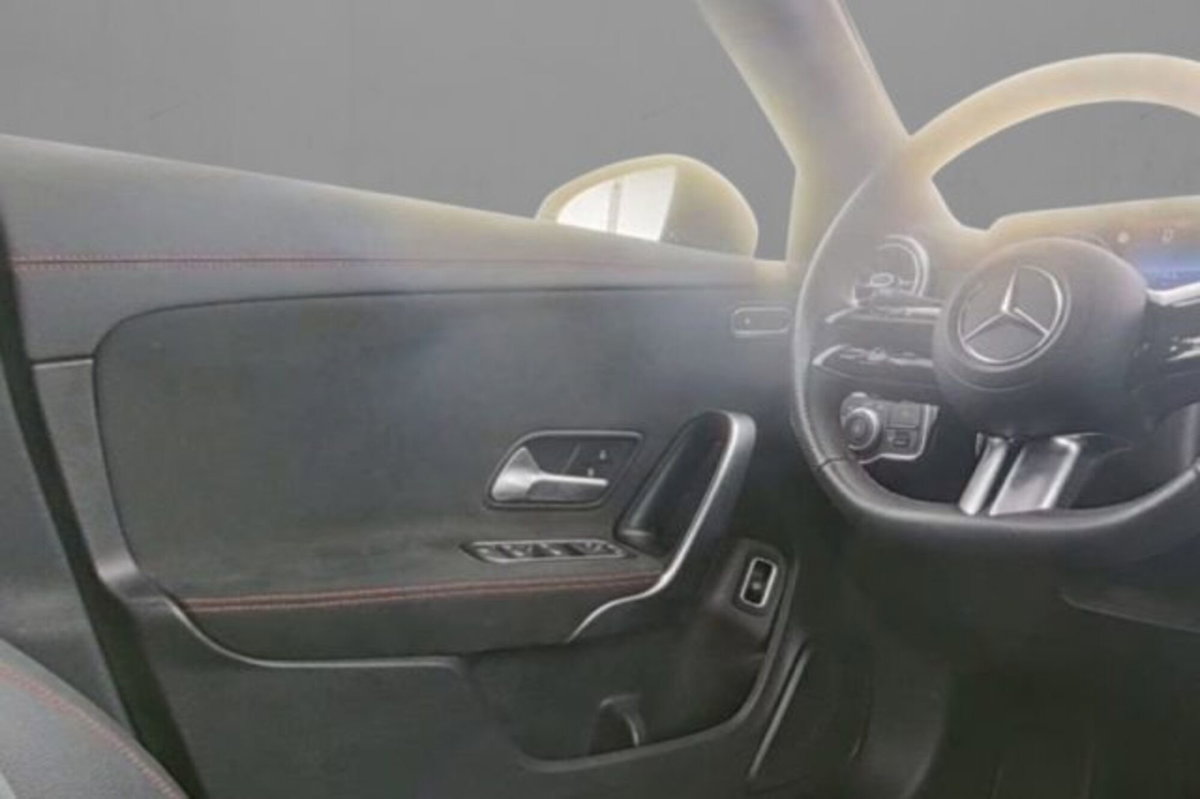 Mercedes-Benz CLA 180 Automatic Premium (5)