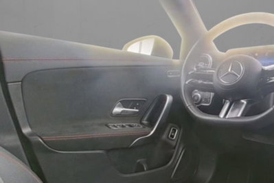 Mercedes-Benz CLA 180 Automatic Premium (5)