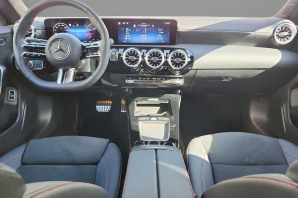Mercedes-Benz CLA 200 Automatic Executive (4)