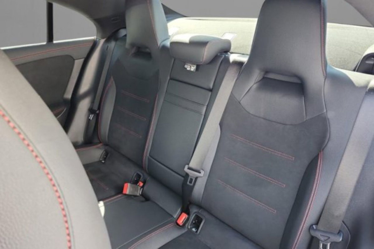 Mercedes-Benz CLA 200 Automatic Executive (6)