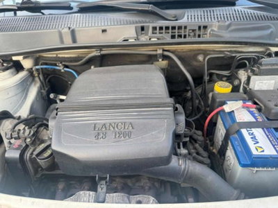 Lancia Ypsilon 1.2 Argento (14)