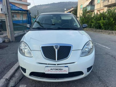 Lancia Ypsilon 1.2 Argento (2)