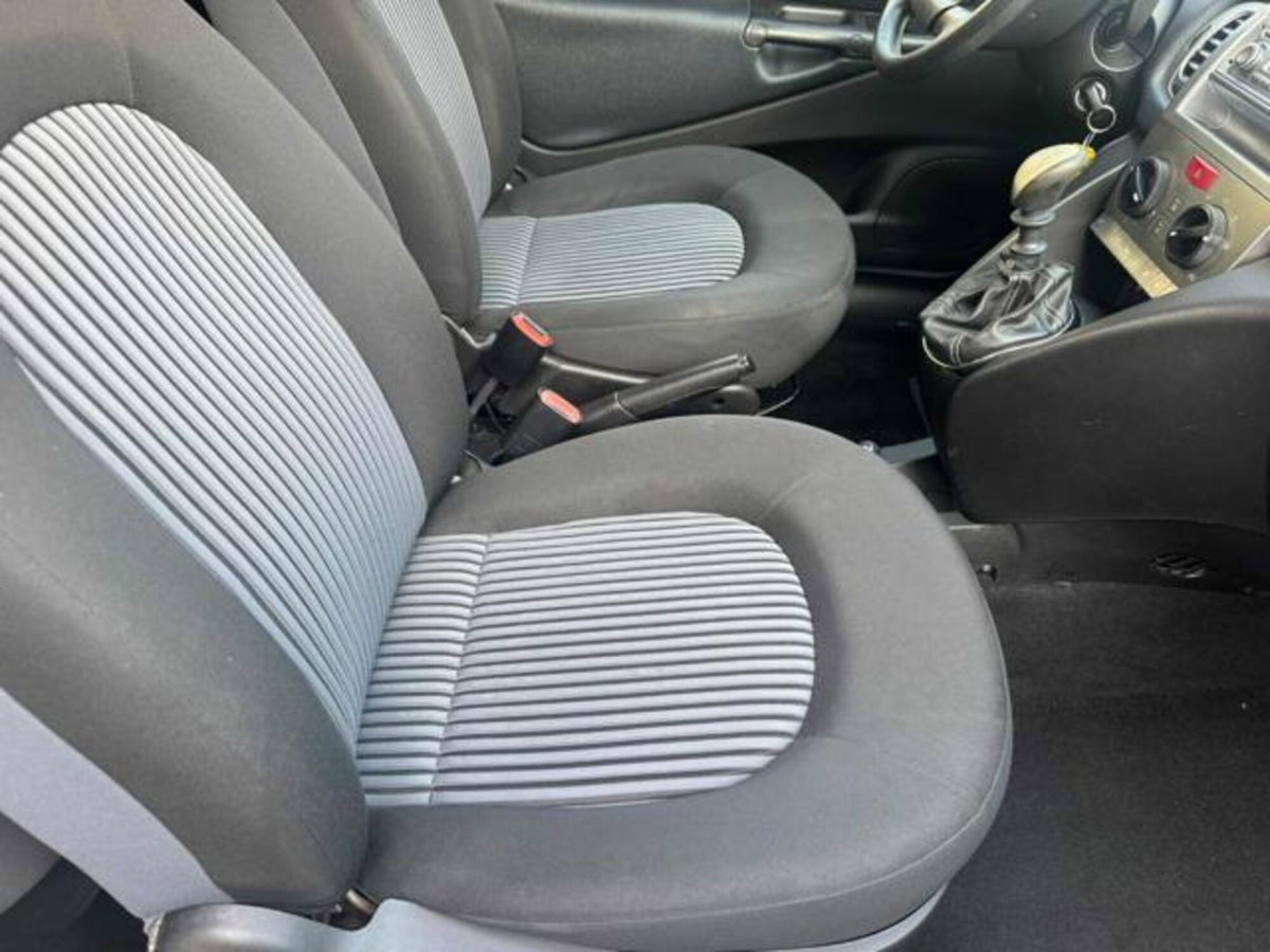 Lancia Ypsilon 1.2 Argento (9)