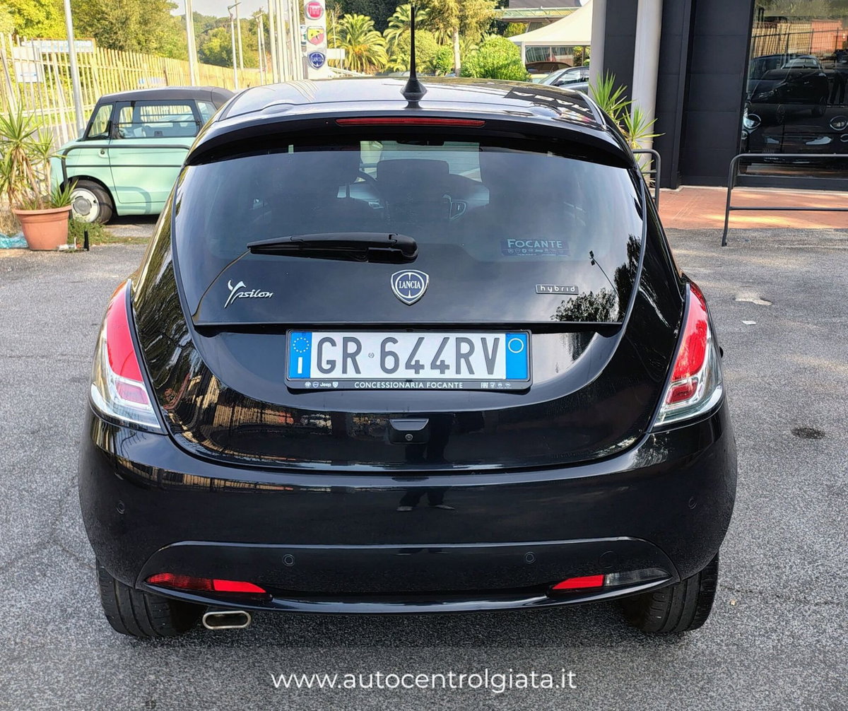 Lancia Ypsilon 1.0 FireFly 5 porte S&S Hybrid Gold Plus (11)