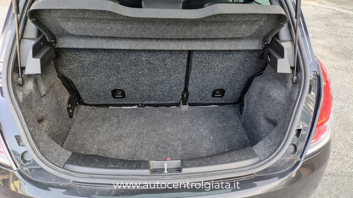Lancia Ypsilon 1.0 FireFly 5 porte S&S Hybrid Gold Plus (15)