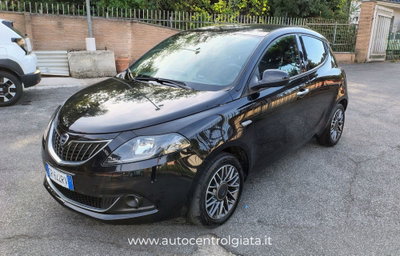Lancia Ypsilon 1.0 FireFly 5 porte S&S Hybrid Gold Plus (2)