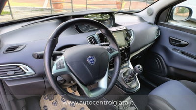 Lancia Ypsilon 1.0 FireFly 5 porte S&S Hybrid Gold Plus (5)