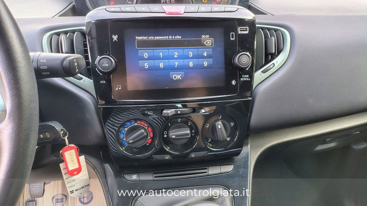 Lancia Ypsilon 1.0 FireFly 5 porte S&S Hybrid Gold Plus (7)