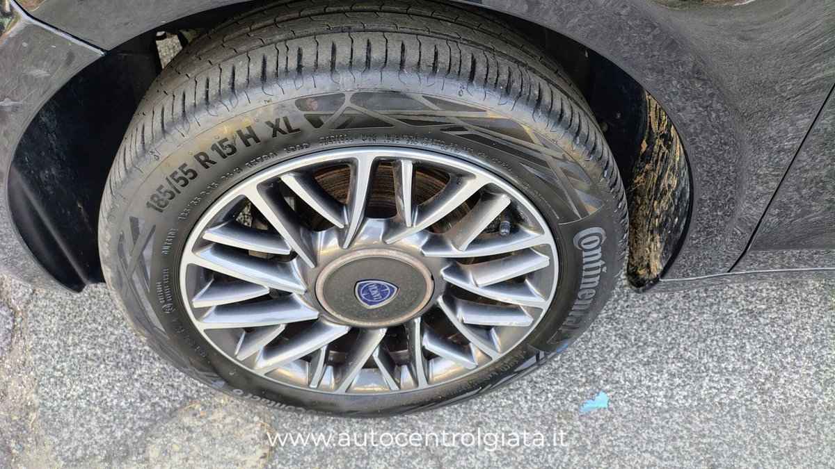 Lancia Ypsilon 1.0 FireFly 5 porte S&S Hybrid Gold Plus (9)