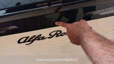 Alfa Romeo Junior 1.2 ibrida Ti 145cv edct6 (11)