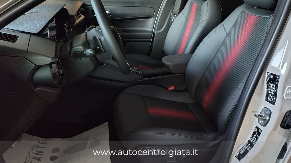 Alfa Romeo Junior 1.2 ibrida Ti 145cv edct6 (7)