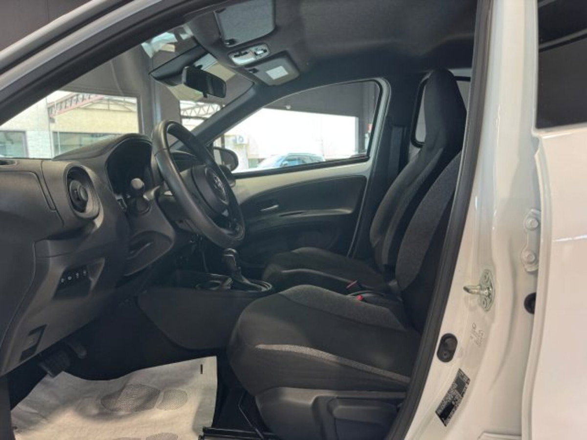 Toyota Aygo X 1.0 VVT-i 72 CV 5 porte Limited S-CVT (11)