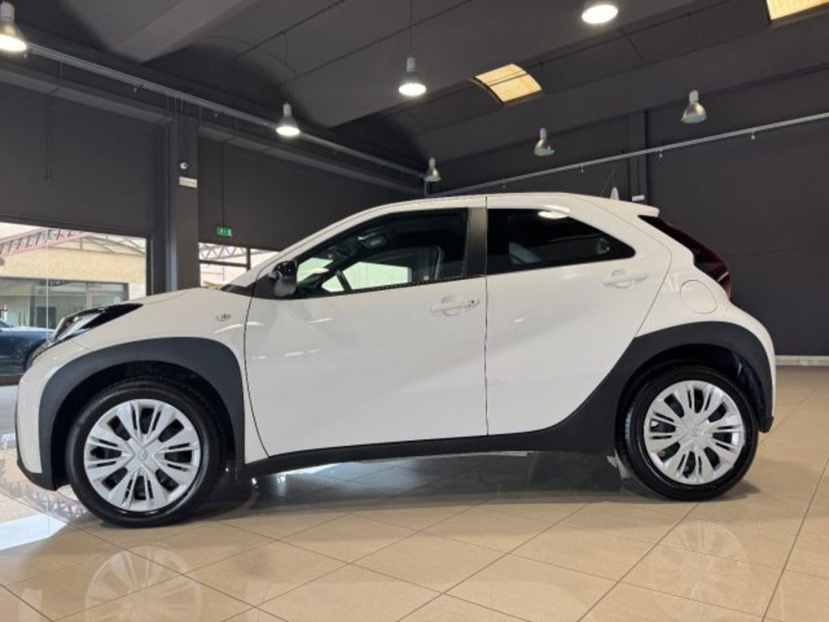 Toyota Aygo X 1.0 VVT-i 72 CV 5 porte Limited S-CVT (2)