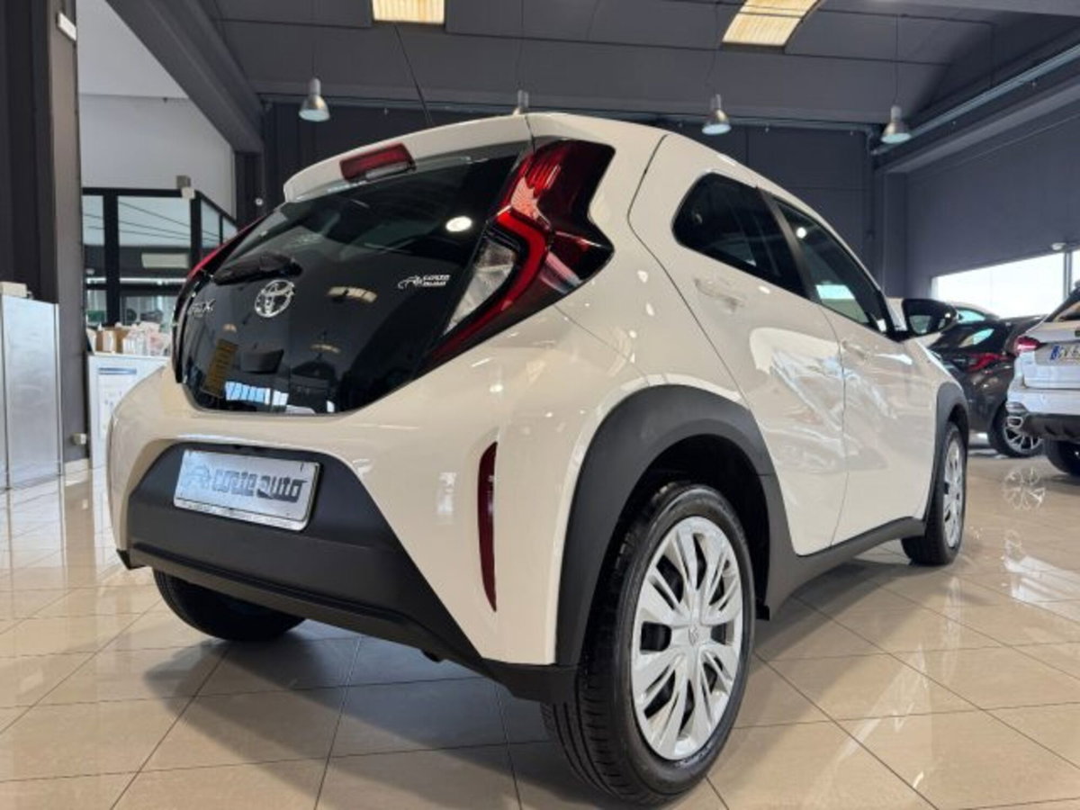 Toyota Aygo X 1.0 VVT-i 72 CV 5 porte Limited S-CVT (3)