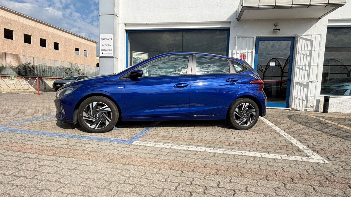 Hyundai i20 1.0 T-GDI 48V iMT ConnectLine (2)