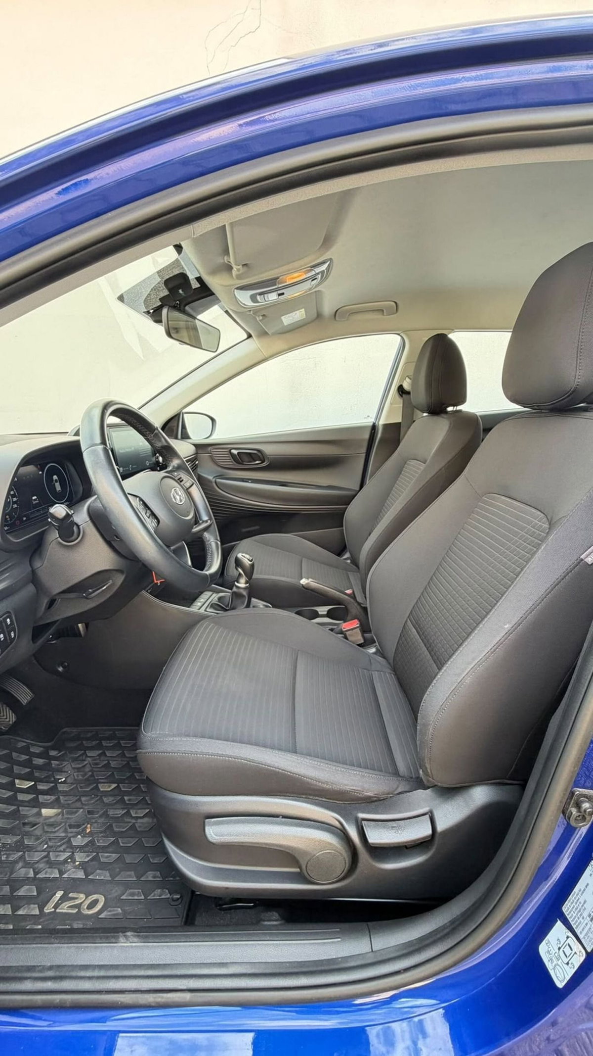 Hyundai i20 1.0 T-GDI 48V iMT ConnectLine (9)