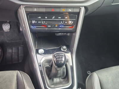 Volkswagen T-Roc 1.5 tsi Style (12)