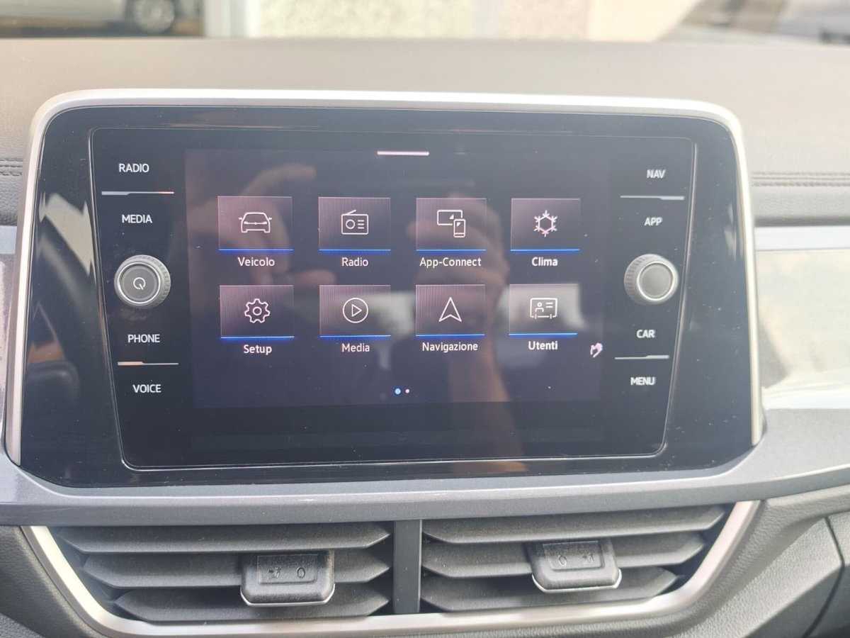 Volkswagen T-Roc 1.5 tsi Style (14)