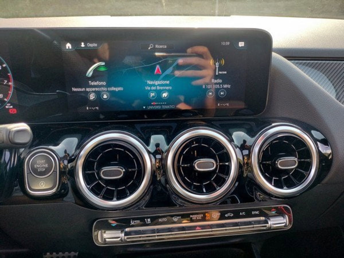 Mercedes-Benz GLA SUV 35 4Matic AMG (12)