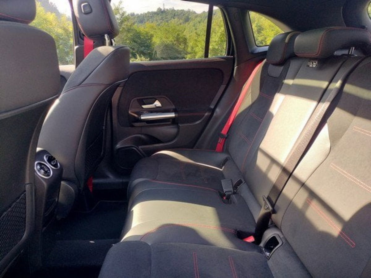 Mercedes-Benz GLA SUV 35 4Matic AMG (14)