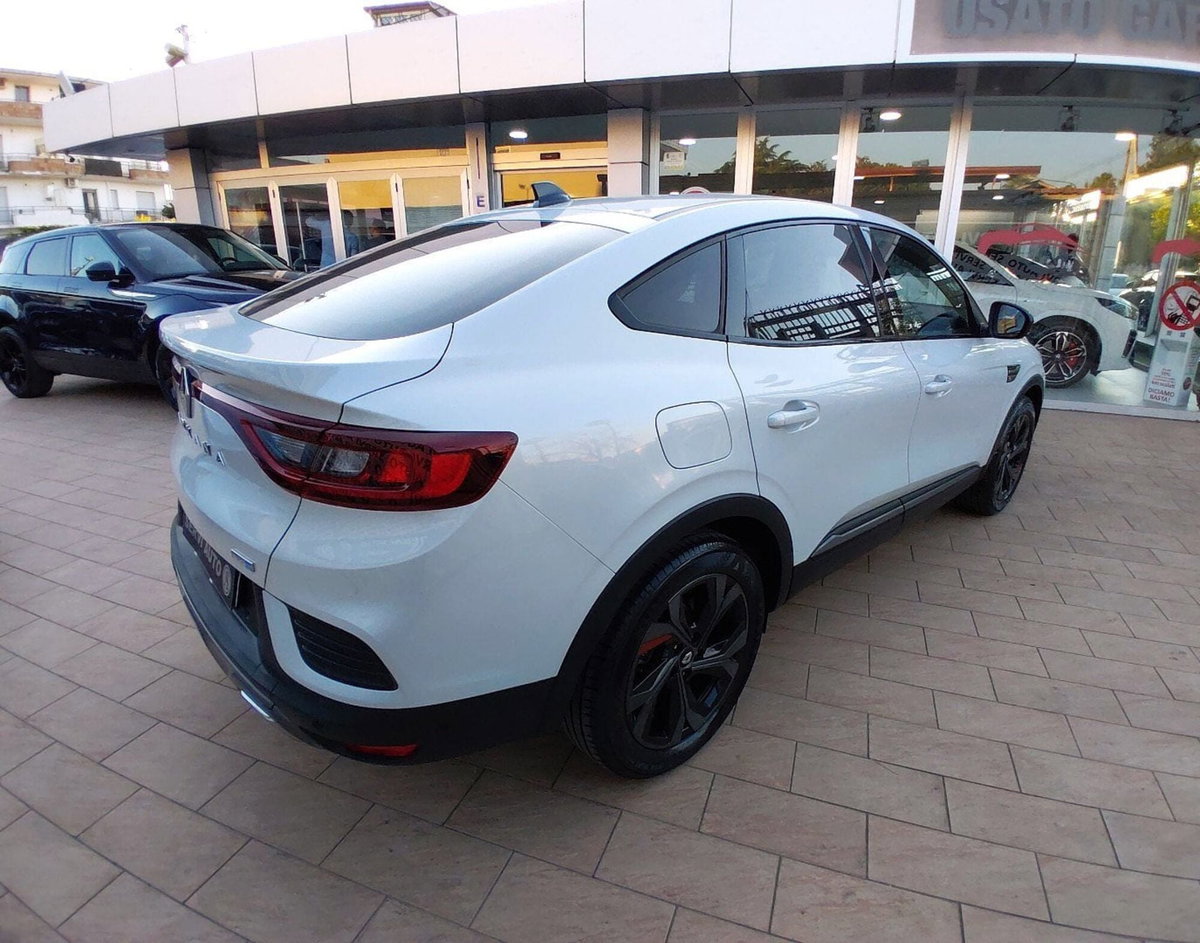 Renault Arkana E-Tech 145 CV R.S. Line (5)