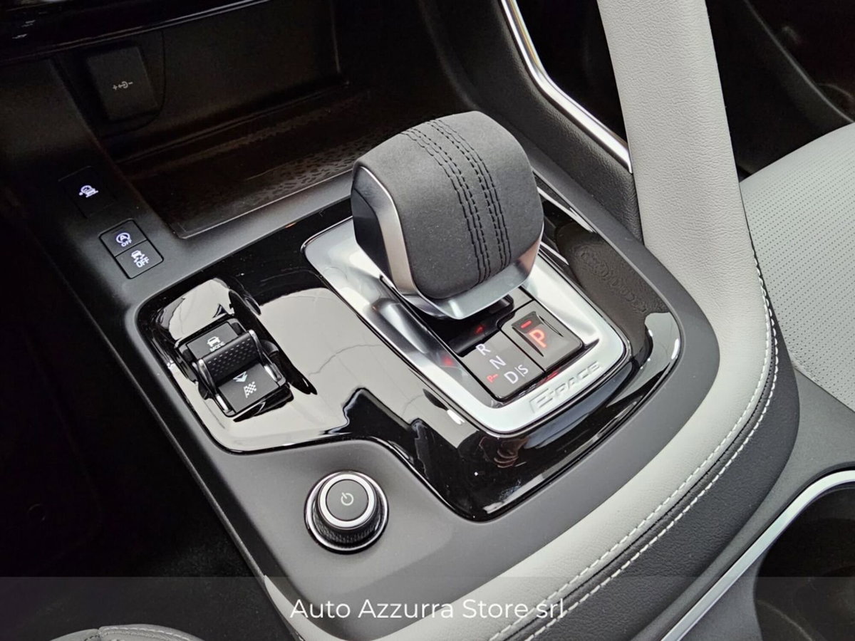 Jaguar E-Pace 2.0d i4 mhev R-Dynamic SE awd 163cv auto (15)