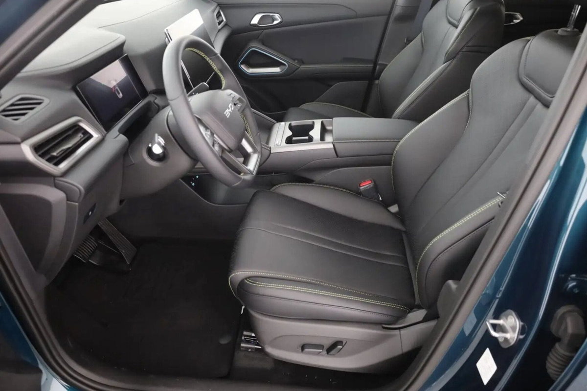 Byd Atto 2 DM-i 1.5 phev Boost 212cv (12)