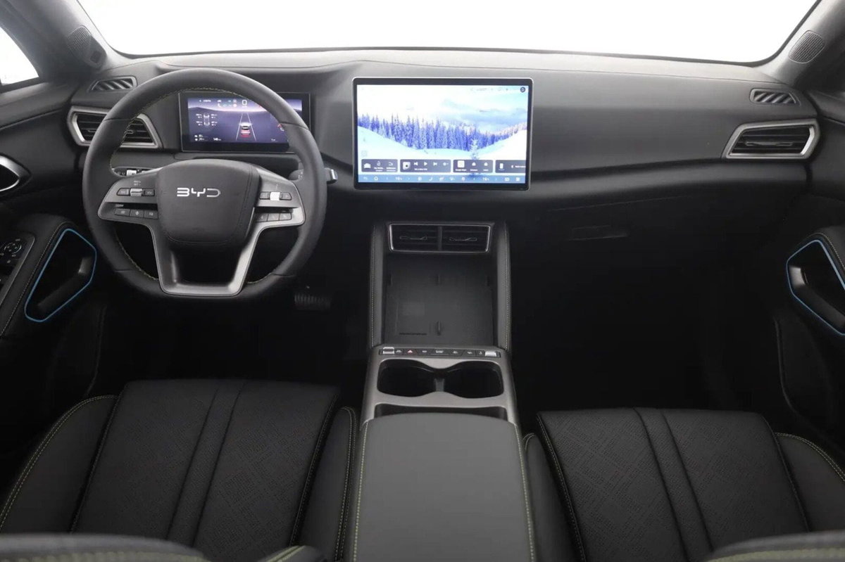Byd Atto 2 DM-i 1.5 phev Boost 212cv (6)
