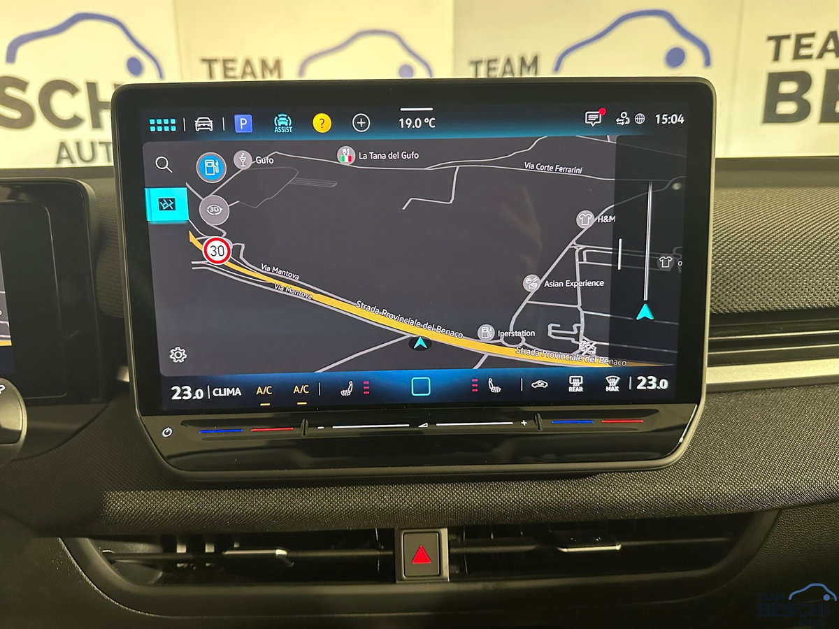 Volkswagen T-Roc 1.5 etsi Life 115cv dsg (11)